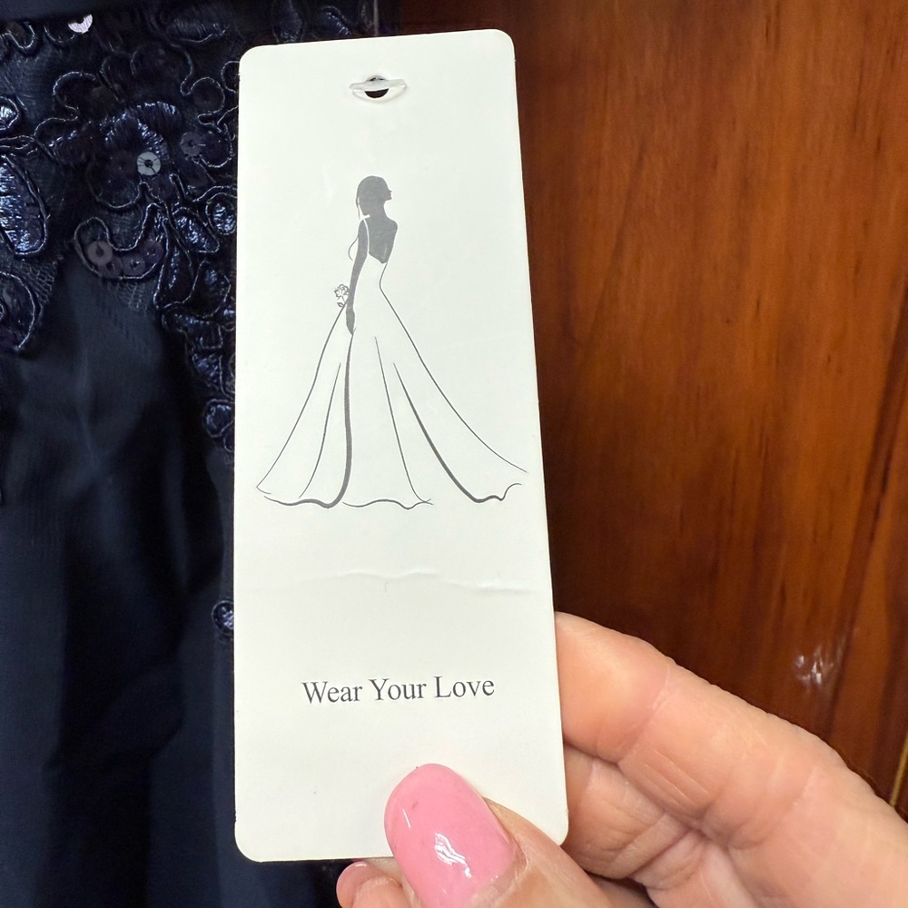 Elegant Navy Blue Evening Dress perfect for mother of bride or groom! - Picture 5 of 10